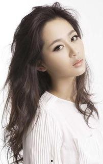 臧苗苗个人资料照片,光影交织下的美丽人生